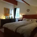 아파트 I Anneks Vanse